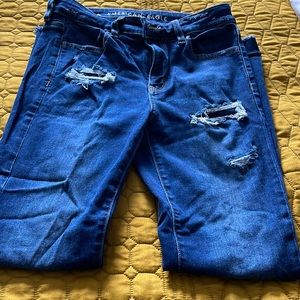 American Eagle distressed Jeans